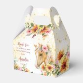 ひまわりの花とピンクの花をつけるパロミノの馬 フェイバーボックス (正面サイド)