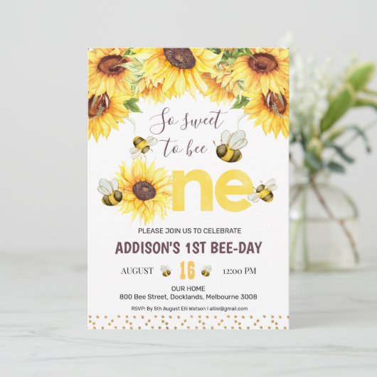 ひまわりの花とミツバチBee-Day最初の誕生日 招待状 (スタンド正面)