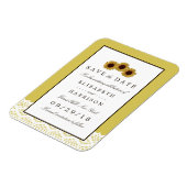 ひまわりの花とヴィンテージレース結婚式の日付を保存 マグネット (左側)