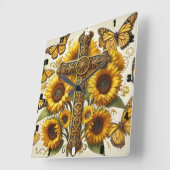 ひまわりの花と羽ばたく黄色の蝶。 スクエア壁時計 (傾斜)