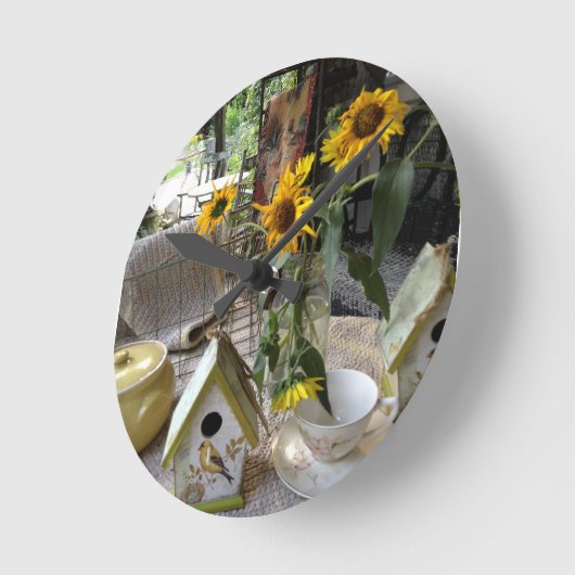 ひまわりの花と鳥の家の秋の完全表示 ラウンド壁時計 (傾斜)