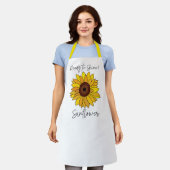 ひまわりの花を咲かせるひまわり エプロン (着用した状態)