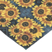 ひまわりの黄色いデニ素朴ムブルージーンズの柄 ショートテーブルランナー (コーナー)