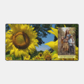 ひまわりファミリー写真パーソナライズされた文字 デスクマット (正面)