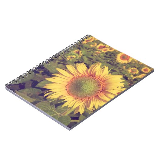 ひまわりフィルター効果付きレトロヴィンテージスタイル ノートブック (左側)