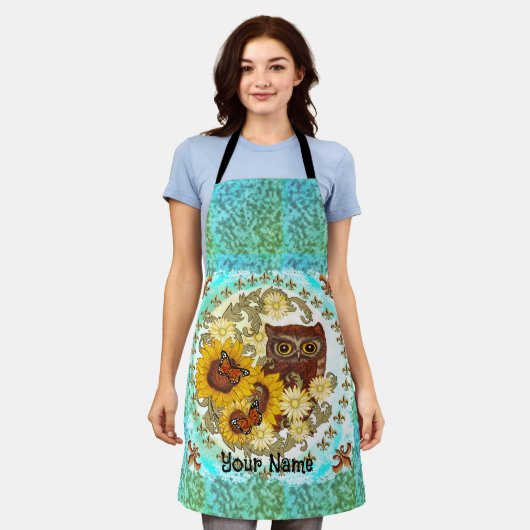 ひまわりフクロウ エプロン (着用した状態)