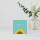 ひまわりモダンQRコードトレンディーティール(緑がかった色)緑 スクエア名刺 (スタンド正面)