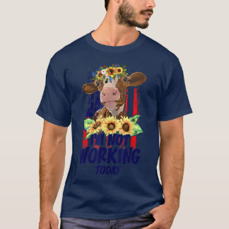 ひまわり付き牛の飼育動物の幸せな労働日 Tシャツ