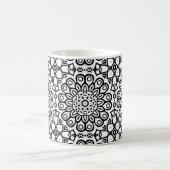 ひまわり伝統的ろうけつ染め模様装飾品 コーヒーマグカップ (中央)