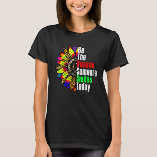 ひまわり前向き色のニース数々のクート付き引用文 Tシャツ