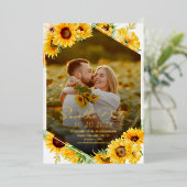 ひまわり秋写真結婚式の日付を保存実在する 箔招待状 (立ち正面)
