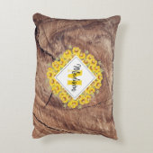 ひまわり素朴と木のテクスチャモノグラム アクセントクッション (裏面(縦))