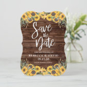 ひまわり素朴の木の納屋の結婚式の日付を保存 招待状 (スタンド正面)
