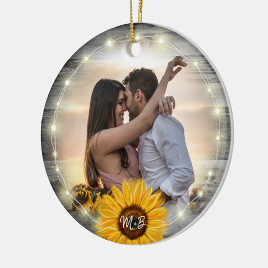 ひまわり素朴私たちの初めてのクリスマス写真 セラミックオーナメント (左)
