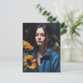 ひまわり葉書付き女性 ポストカード (スタンド正面)