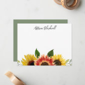 ひまわり赤と黄パーソナライズされた色の名前 ノートカード (正面/裏面インサイチュ)