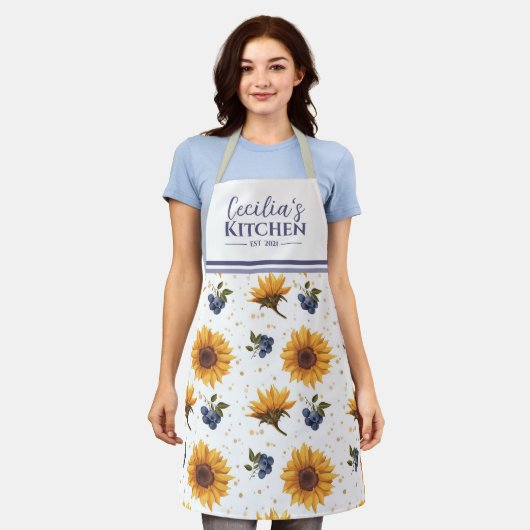 ひまわり&ブルーベリーキッチンパーソナライズされたエプロン エプロン (着用した状態)