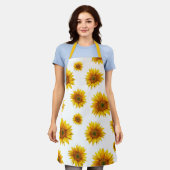ひまわり。水彩黄素朴な花柄 エプロン (着用した状態)