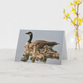 ひよこの挨拶状を持つガチョウ カード (黄色い花)