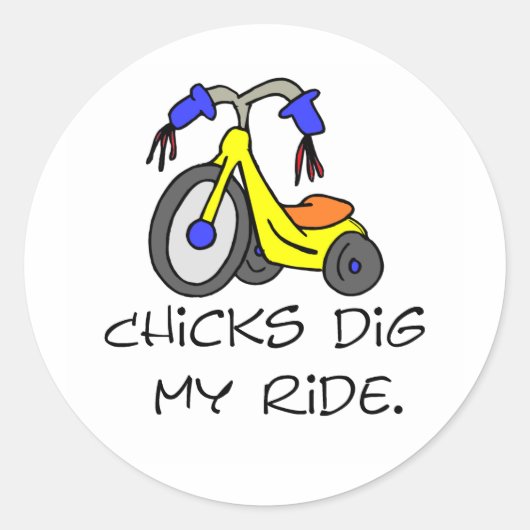 ひよこは私の乗車のTシャツおよびギフトを掘ります ラウンドシール (正面)