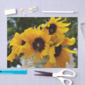びんの中の新鮮な黄色のひまわり 薄葉紙 (クラフト)