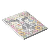 ふくらはぎ鮮やかと蝶の不思議の国 ノートパッド (アングル)