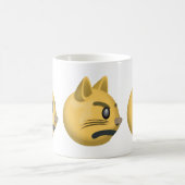 ふくれっ面をする猫の顔Emoji コーヒーマグカップ (中央)