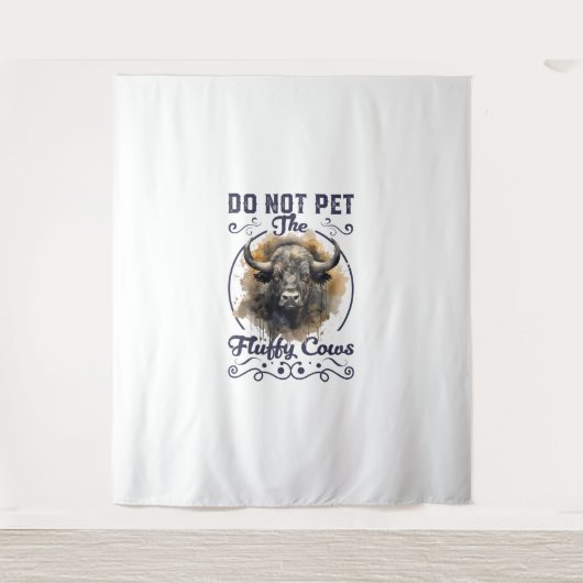 ふわふわな牛のバイソンイエローストーン公園 タペストリー (正面)