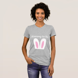 ふわふわのバニー目の赤ちゃんシャワーママになる Tシャツ