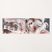 ふわふわのピンクと白の子犬の子供のカスタム ヨガマット (正面(横))