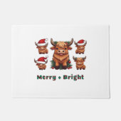 ふわふわのベビーハイランド牛ドリンクコーヒーオーバーサイズT- ドアマット (正面)