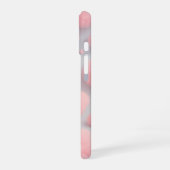 ふわふわのポンポンで愛らしいピンクの子猫 iPhone 16ケース (左側面)