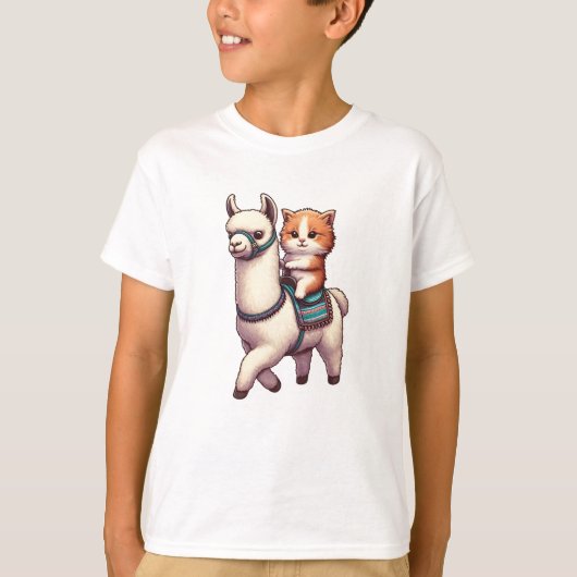 ふわふわのラマに乗ったかわいい子猫、猫とラマ Tシャツ (正面)