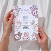 ふわふわの人形パステルバニーテーマの誕生日 招待状