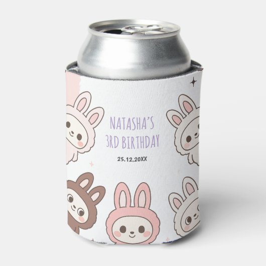 ふわふわの人形パステルバニーテーマの誕生日 缶クーラー (缶正面)