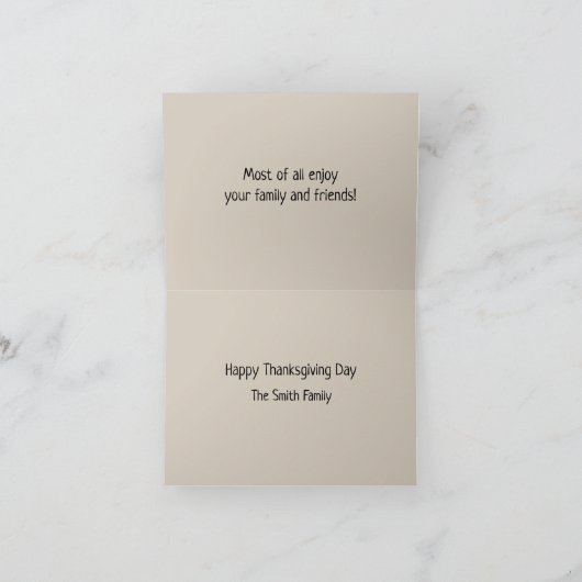 ふわふわの尾に感謝祭を贈るかわいい小リス シーズンカード (内部)