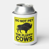 ふわふわの牛のバイソンハロウィンおもしろいTを愛撫しない 缶クーラー (缶正面)
