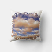 ふわふわの雲とモノグラム枕 クッション (裏面)