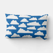 ふわふわの雲のパターン – 青005cadの白 ランバークッション (裏面)