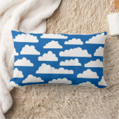 ふわふわの雲のパターン – 青005cadの白 ランバークッション (ブランケット)