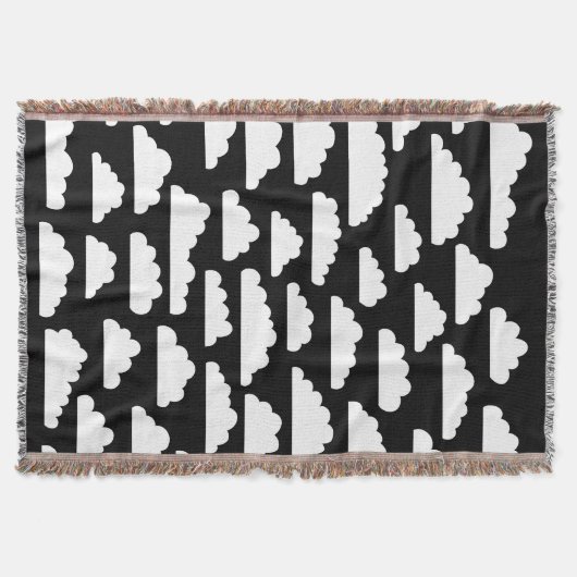 ふわふわの雲 – 黒の上に白 スローブランケット (正面)