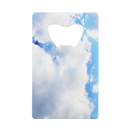 ふわふわ白い雲と青空 クレジットカード栓抜き (正面)