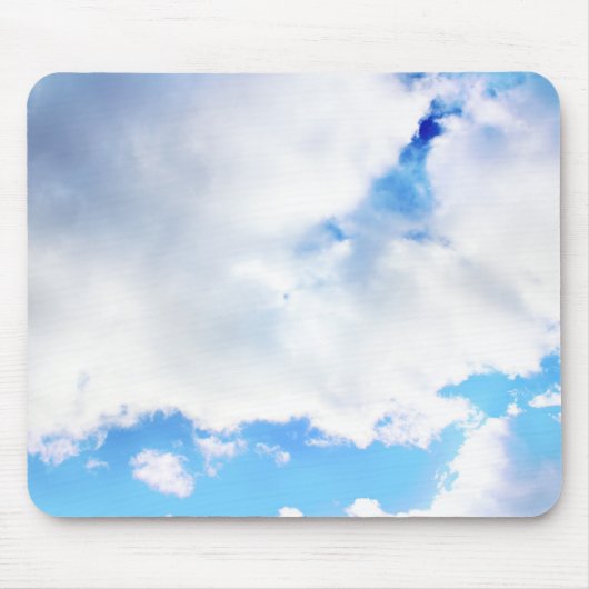 ふわふわ白い雲と青空 マウスパッド (正面)
