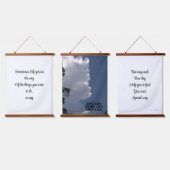 ふわふわ雲ブルースカイライブライフ詩 吊り下げ型タペストリー (トリプル)