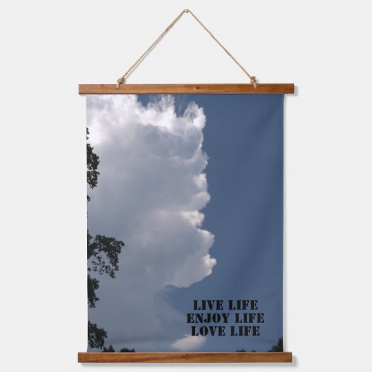 ふわふわ雲ブルースカイライブライフ詩 吊り下げ型タペストリー (正面2)