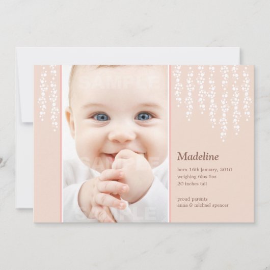 ふんわりとした植物の赤ちゃん誕生のお知らせピンクカード 案内状 (正面)