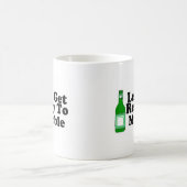 ぶつぶつ言う準備をするために割り当てます コーヒーマグカップ (中央)