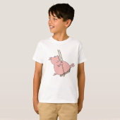 ぶらんこに乗った豚 Tシャツ (正面フル)