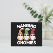 ぶら下がったとMy Gnomiesガーデンおもしろい格言 ポストカード (スタンド正面)