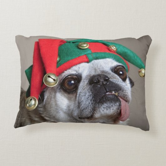 ぶら下がったな舌を搭載するおもしろいな見るパグ アクセントクッション (裏面)